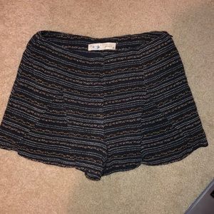 LIZARD THICKET DRESS SHORTS